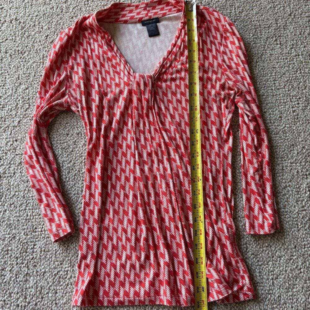 Ann Taylor XS Geometric Print Knotted Bust Top Office Siren Work - Picture 7 of 7